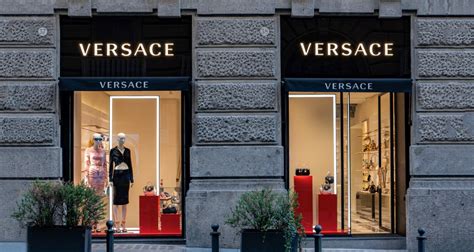 negozio abbigliamento versace napoli|Versace Napoli Boutique .